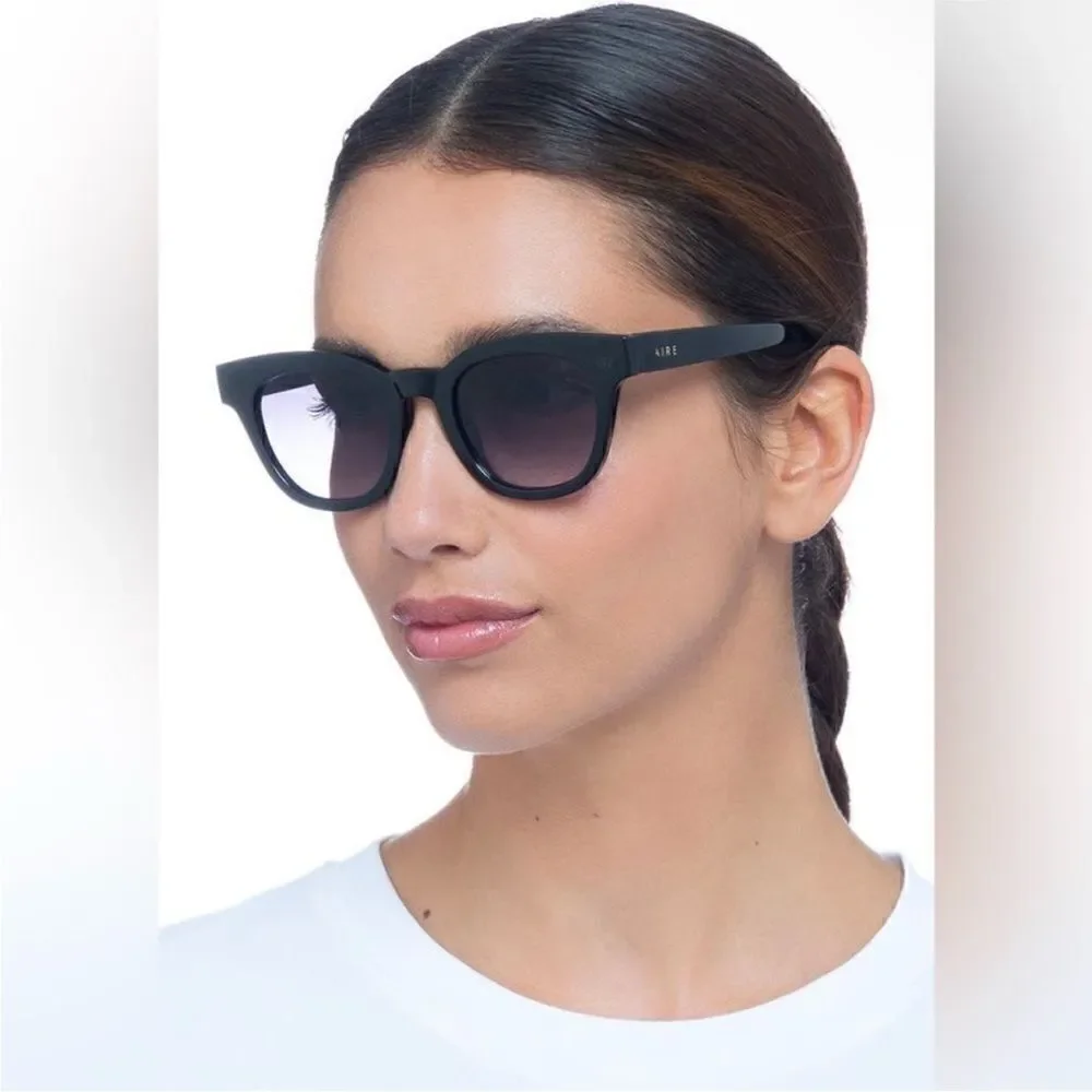 Aire nwt dorado